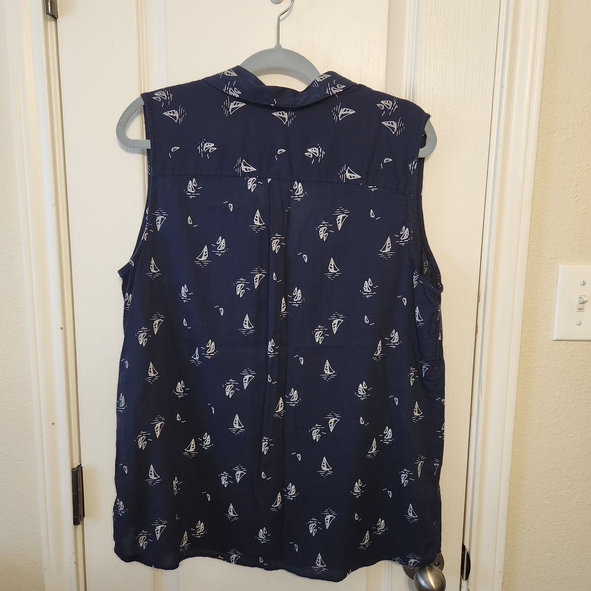 Sailboat Sleeveless Top XL Navy 7