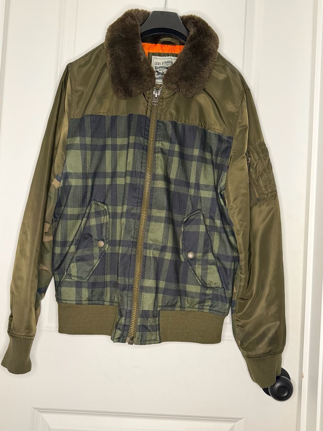 Levi's MA-1 Flight Bomber Jacket Size S Plaid Faux Fur Collar Green 2