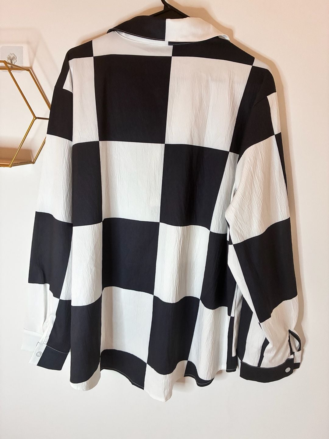Women’s 25” P2P Black & White Oversized Checkerboard Button Down Shirt 3