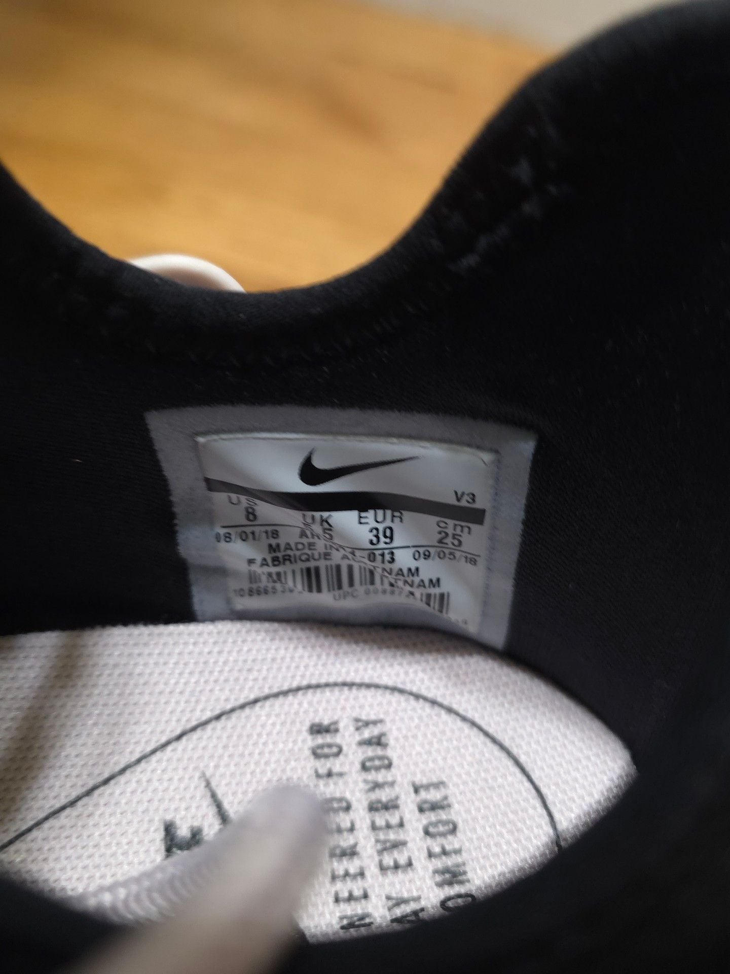 Nike Air Huarache City Low Black White Sneakers 8