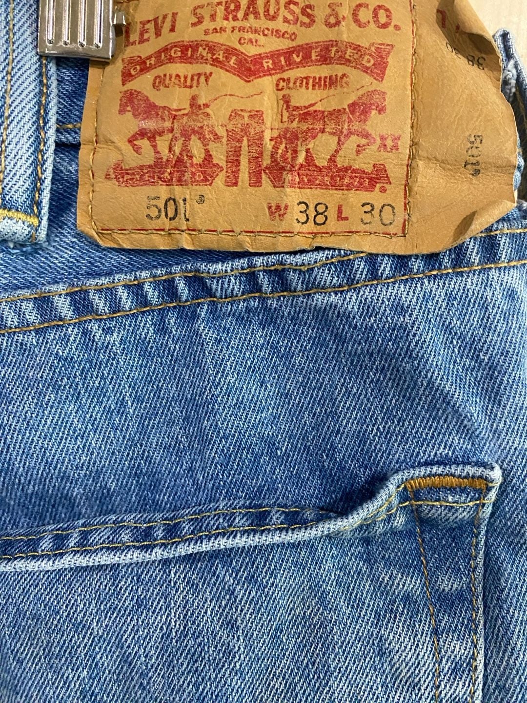 Levi's 501 Original Fit Jeans W38 L30 Blue Denim Button Fly 7