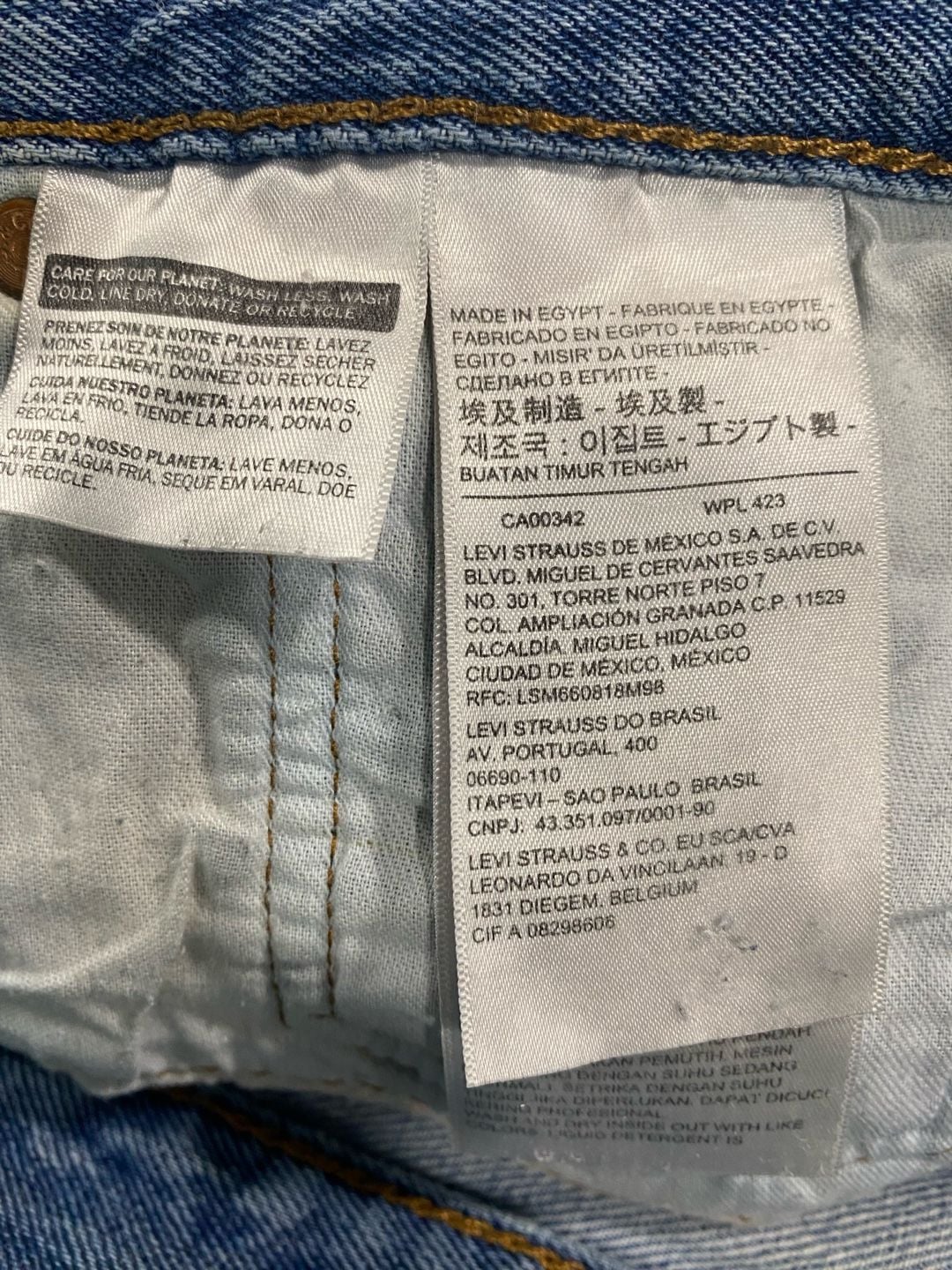 Levi's 501 Size 38x30 Blue Denim Straight Leg Button Fly Jeans 9