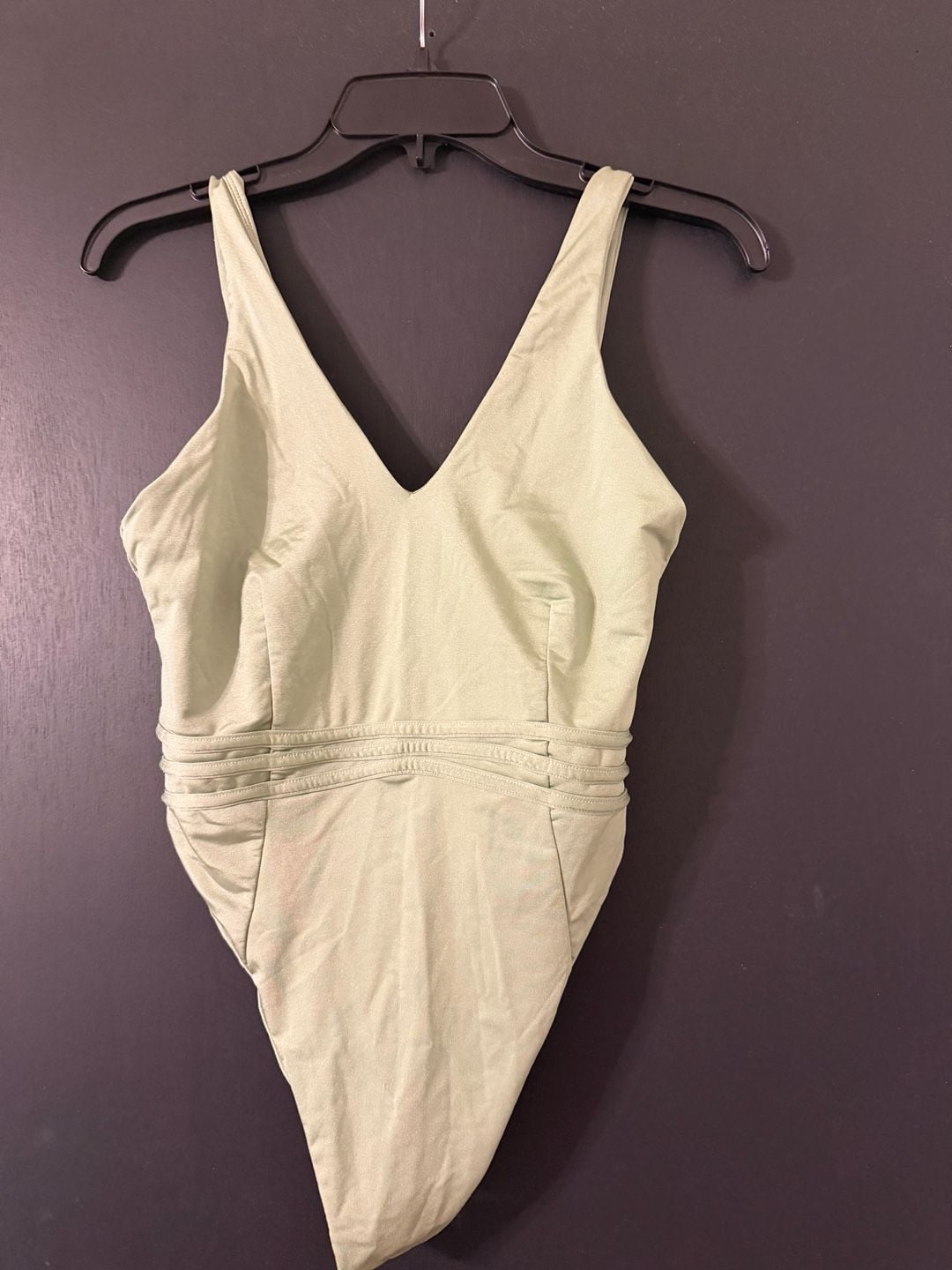 Buffbunny Collection One-Piece Swimsuit Size Small metallic Green never worn! 2