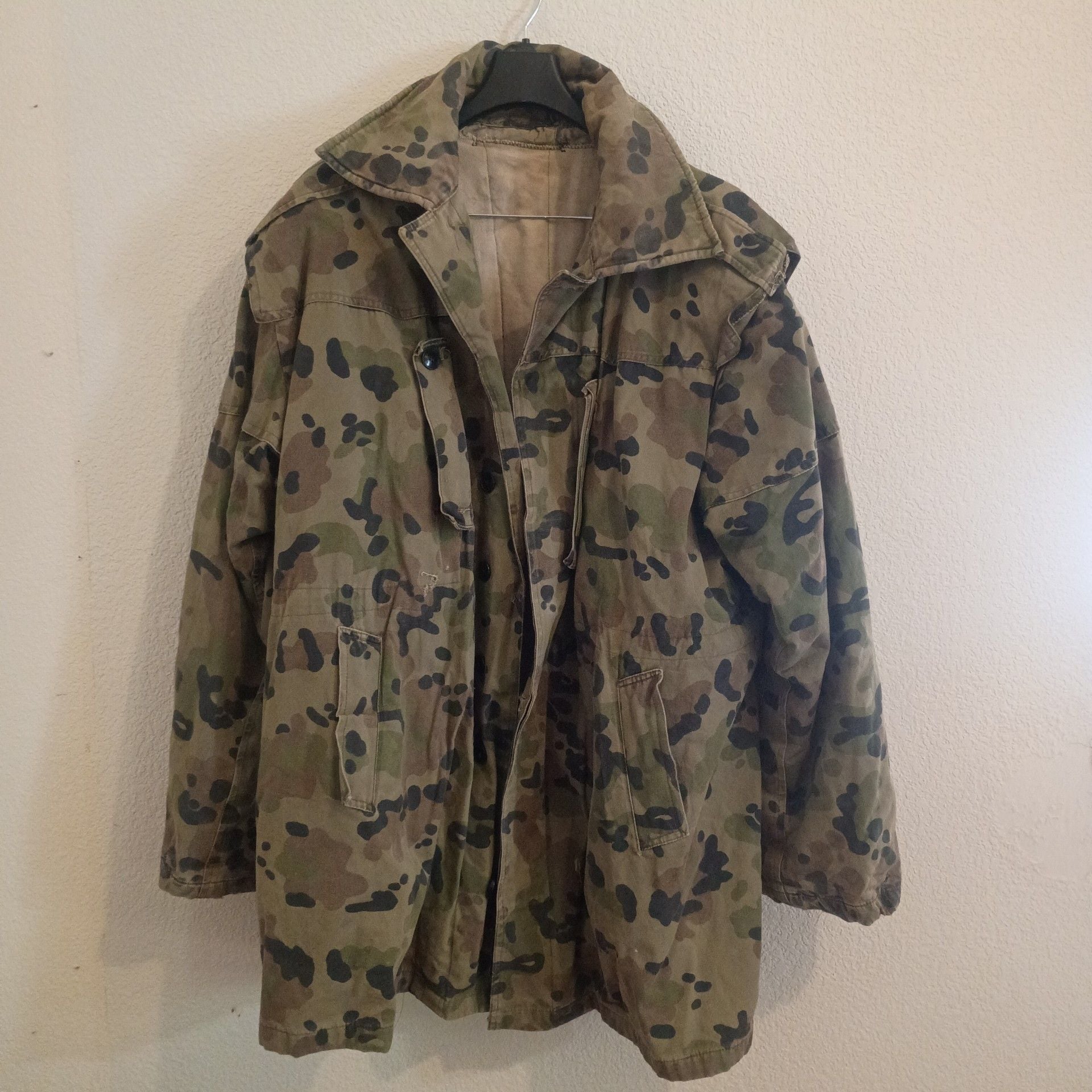 Military Camouflage Field Jacket Size Medium 2