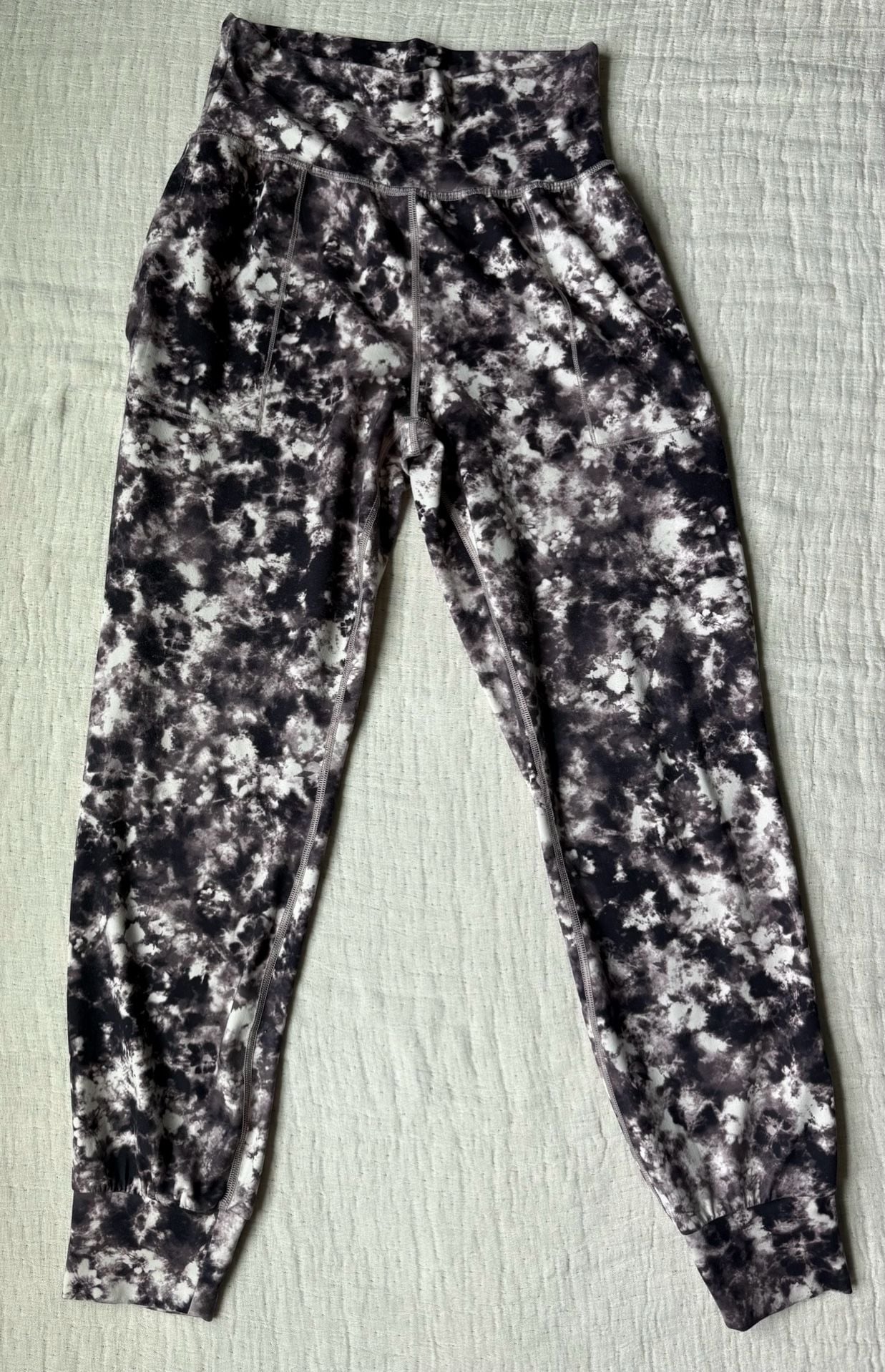 Athleta Salutation Printed Jogger Tie Dye 7