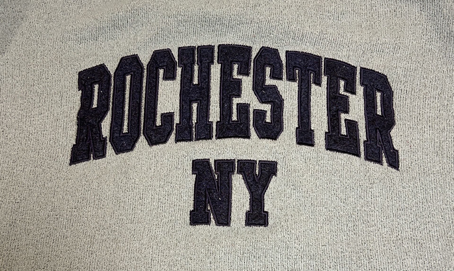 New York Popular Rochester NY Sweatshirt Size 2XL Blue Crewneck Pullover 6