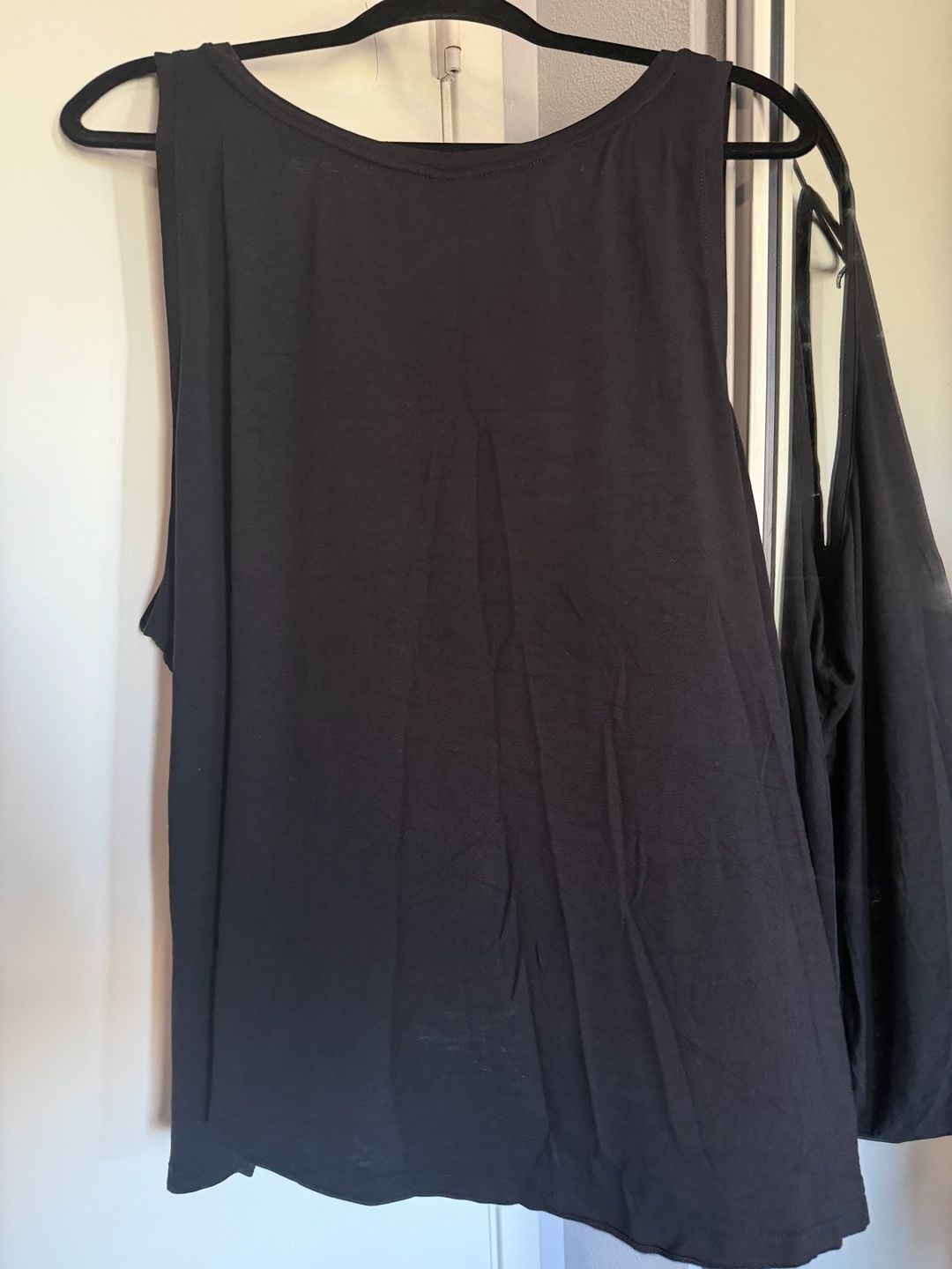 Solid Black Old Navy Luxe Tank Top | 4X | Very Good Used Condition 3