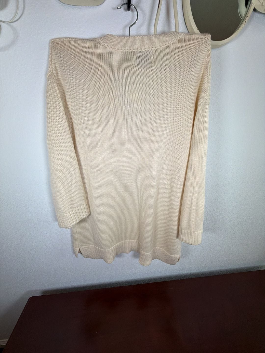 Elie Elie Tahari V-Neck Sweater Size M Flax Wool Blend 13