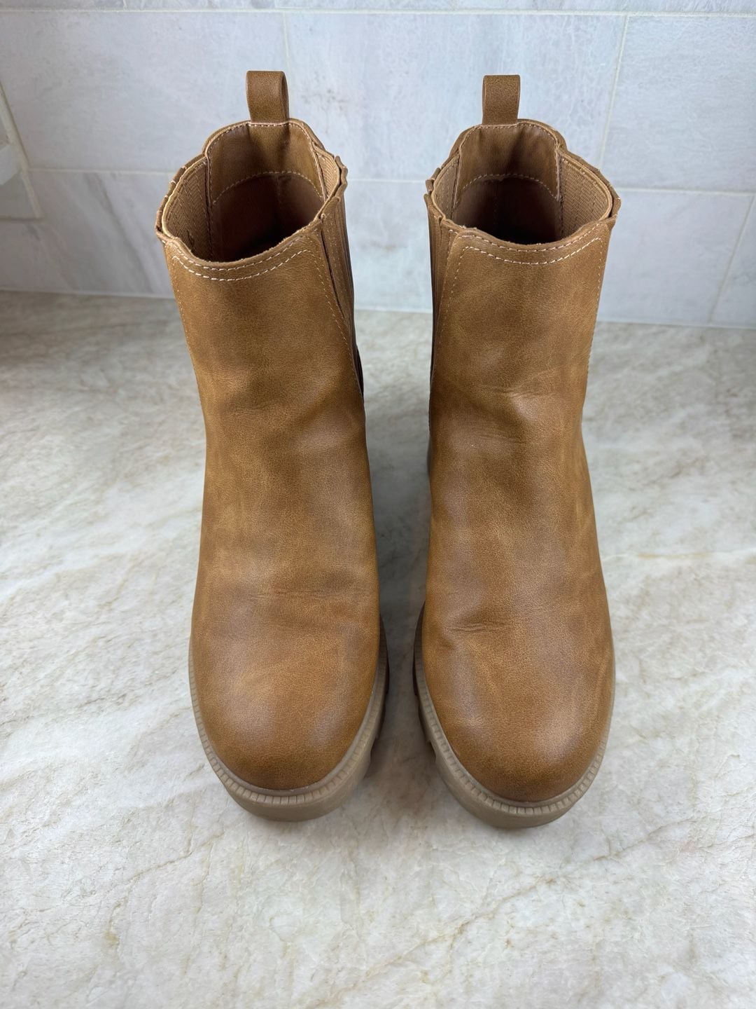 Dolce Vita Noel Chelsea Ankle Boots Tan Brown Lug Sole Block Heel Size 9 4