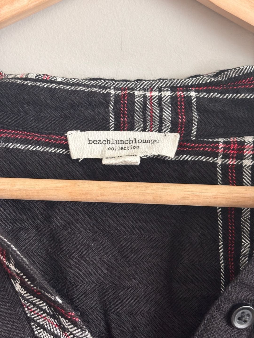 Beachlunchlounge Plaid Button Down Shirt Black Red White 3