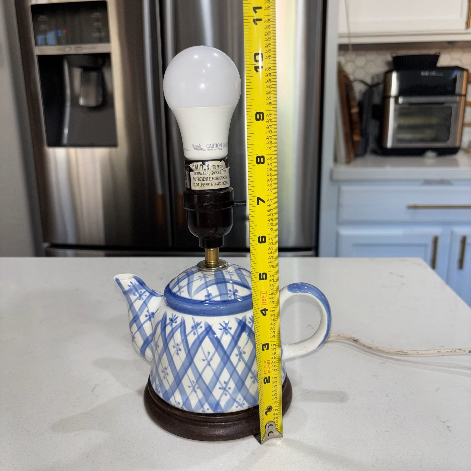 Vintage Ceramic Teapot Lamp Blue White Plaid Pattern Wood Base 8” 12