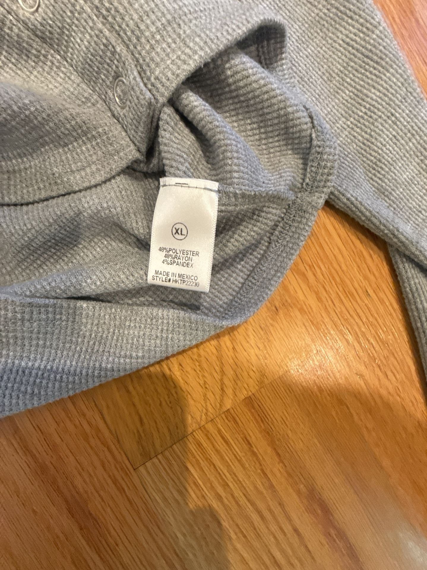 Fashion Nova Waffle Knit Button Up Top Size XL Gray
Runs small 4