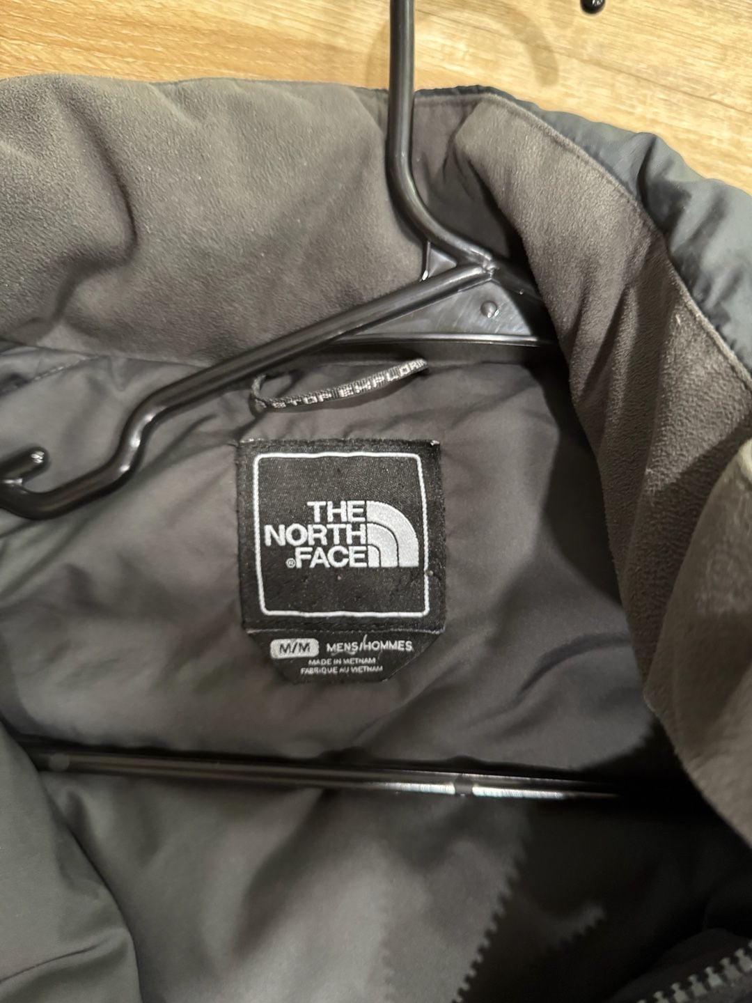 The North Face 550 Down Puffer Jacket Black Men’s Size Medium Pre-Owned 8