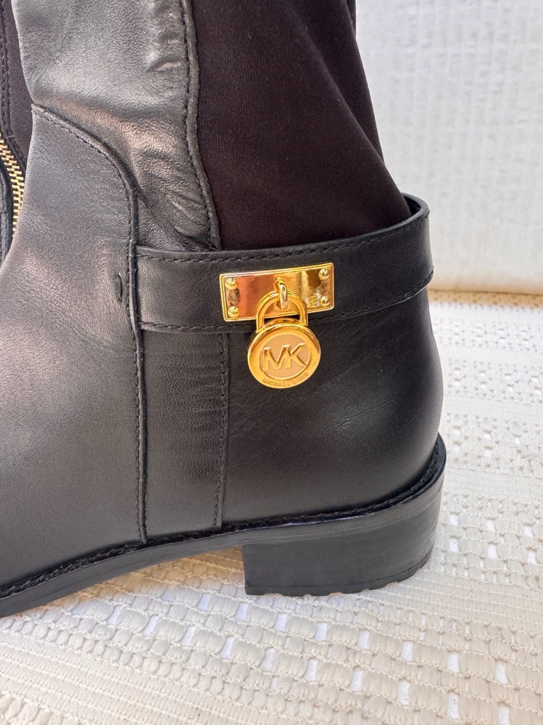 Michael Kors Boots Size 7.5M Black Leather boots 5