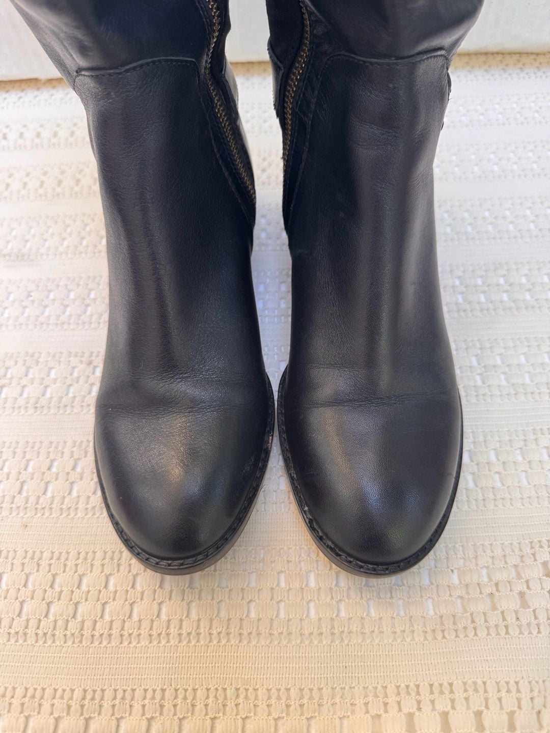 Michael Kors Boots Size 7.5M Black Leather boots 9