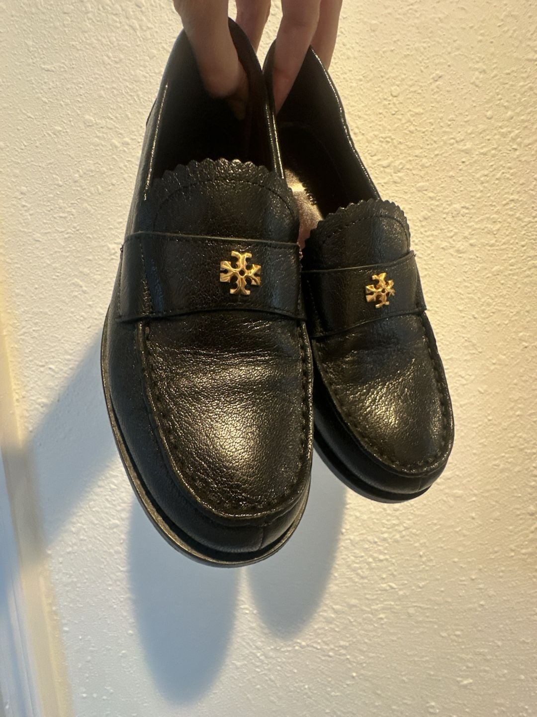 Tory Burch Classic Heeled Loafer Size 6.5M Black Leather 10