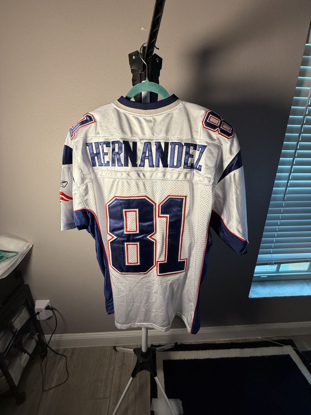 Reebok NFL Patriots Aaron Hernandez 81 Super Bowl XLVI Jersey Size 52 White 9