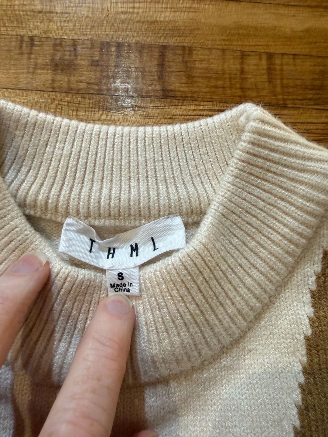 THML Varsity Ruffle Detail Sweater Sz Small (k1) 5