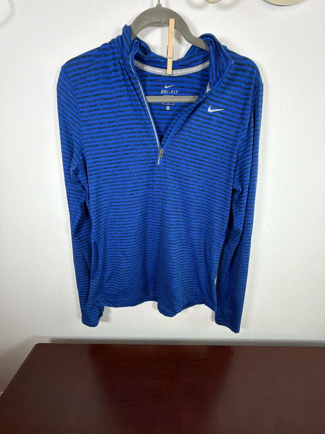 Nike Dri-FIT Element Stripe 1/2 Zip Size M Blue Black Running Pullover 2