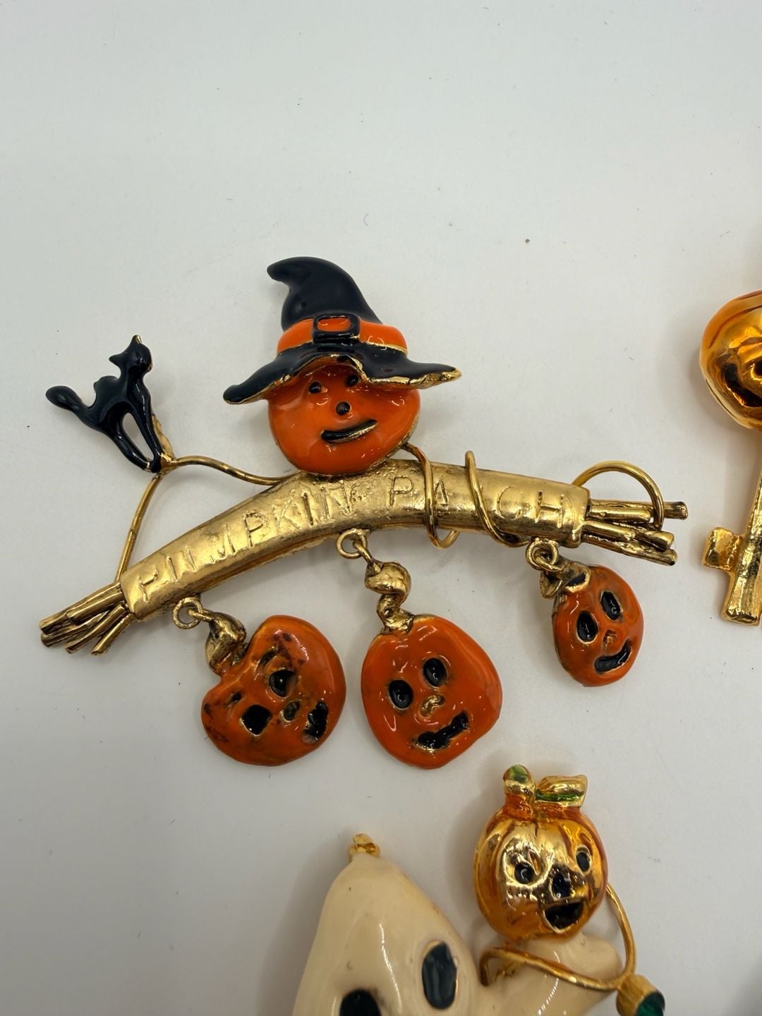 Lot of 4 Vintage Enamel Halloween Brooches Assorted 5