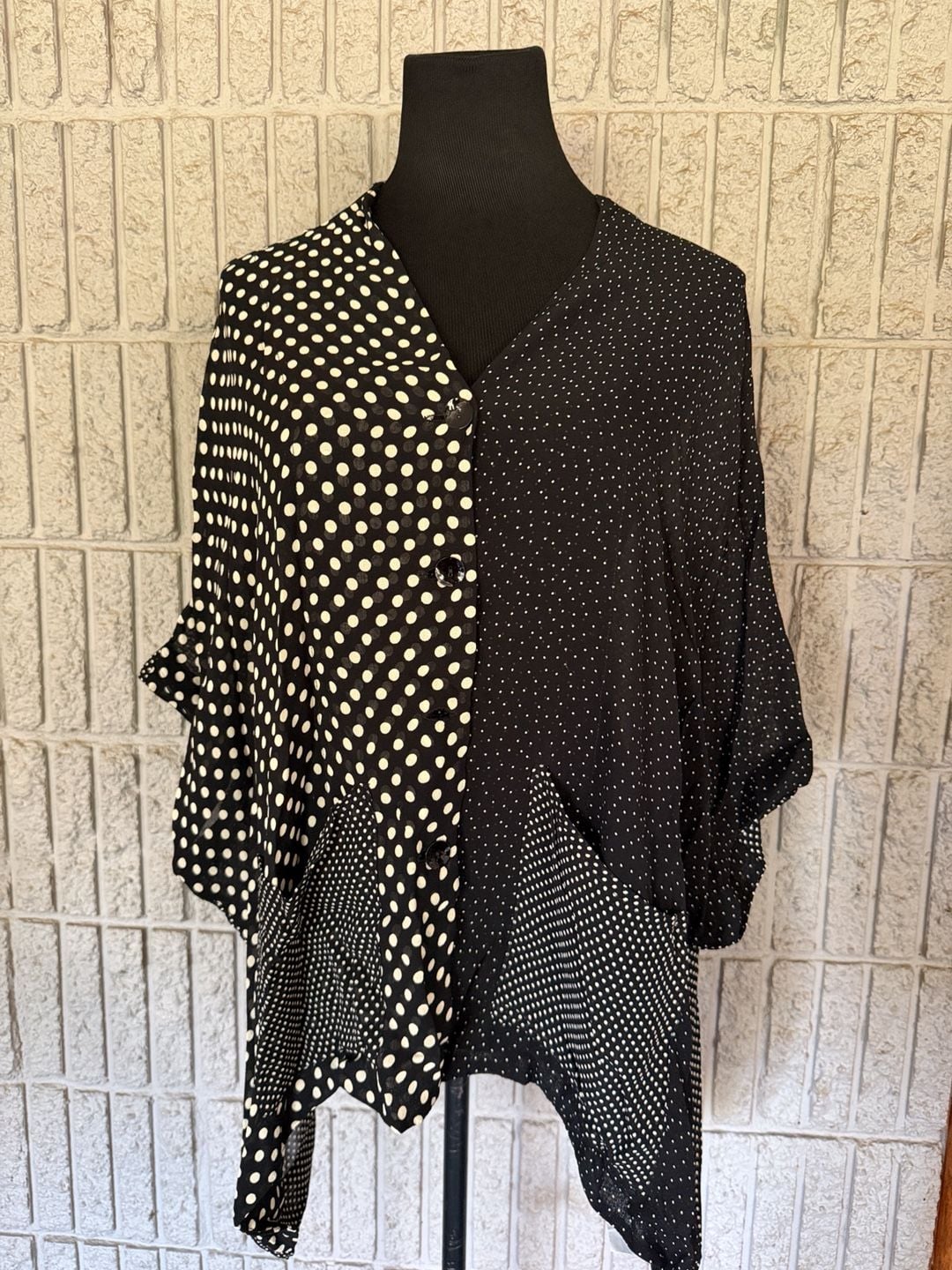 909 Alembika Polka Dot Top Size 2 Black And White 2