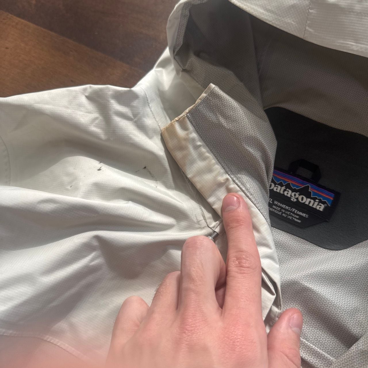 Patagonia Torrentshell 3L Jacket Size XL White 8