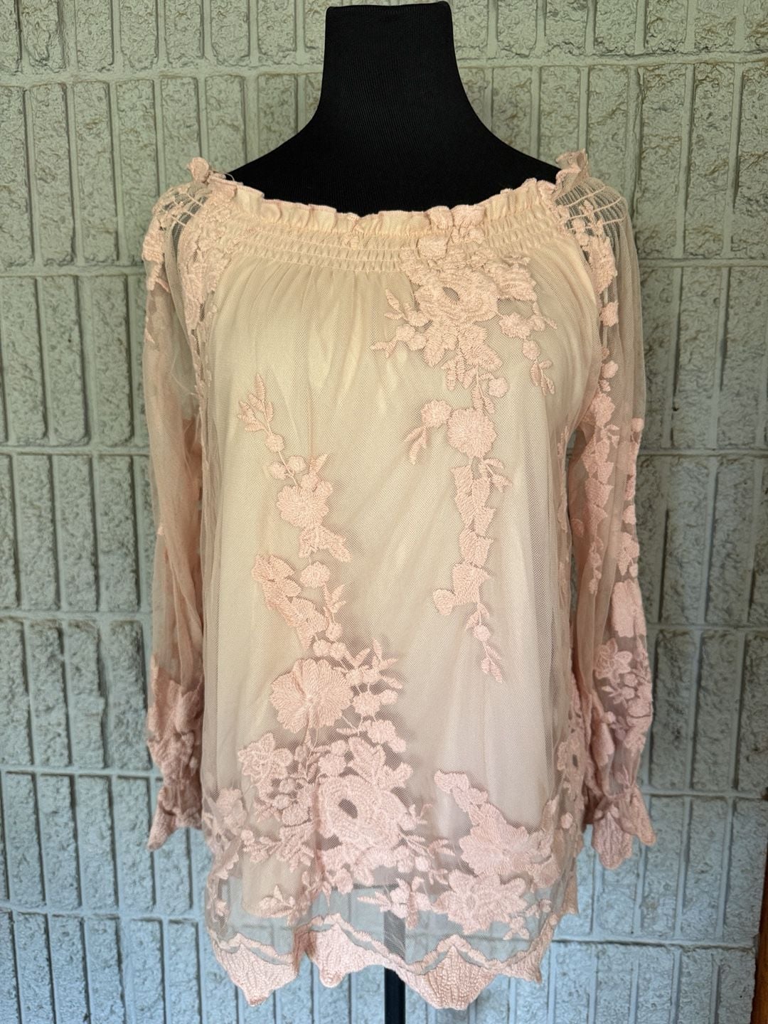 910 Marled Reunited Clothing Blouse Size M Rose Lace 2