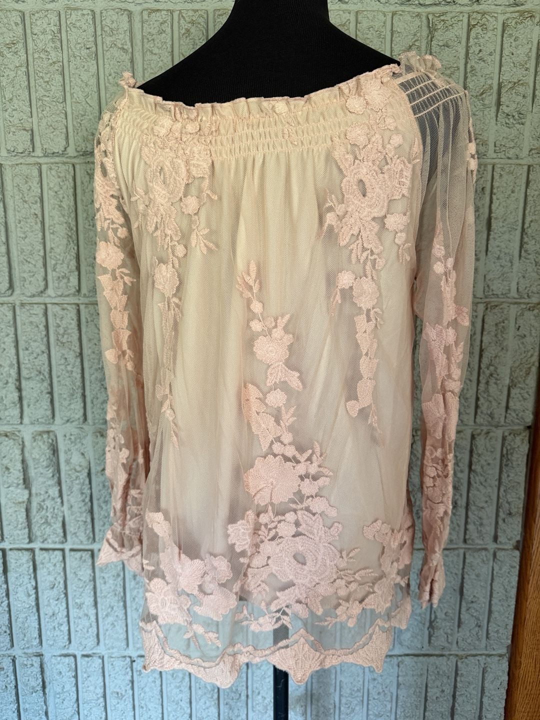 910 Marled Reunited Clothing Blouse Size M Rose Lace 4