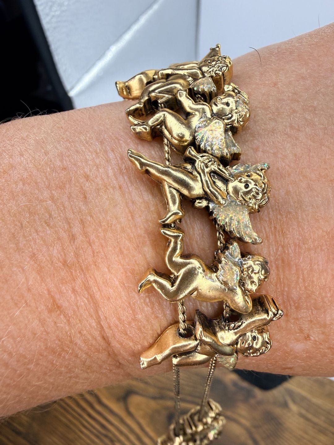 Vintage Gold Tone Cherub Angel Charm Bracelet Size 7.5 2