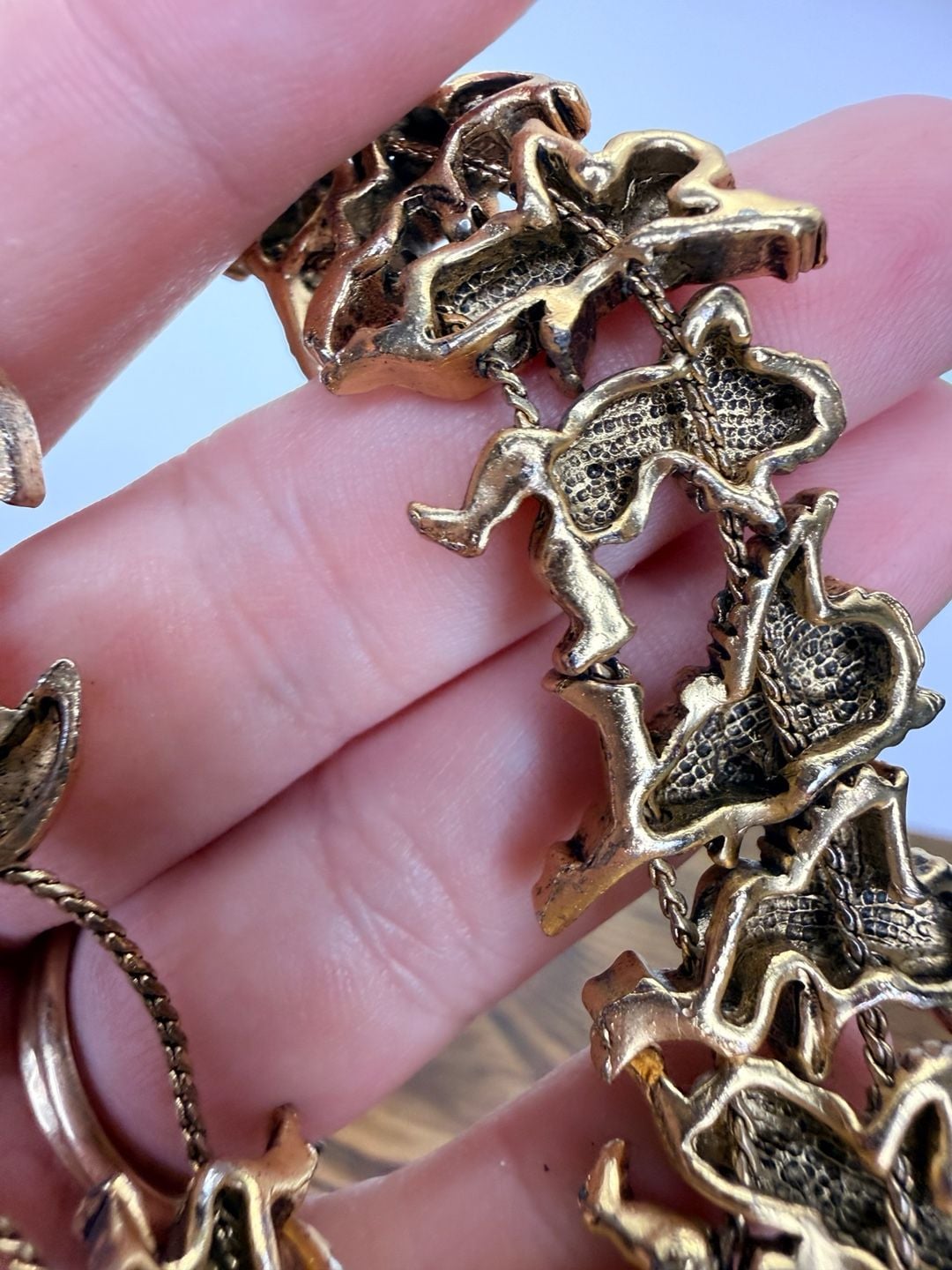 Vintage Gold Tone Cherub Angel Charm Bracelet Size 7.5 10