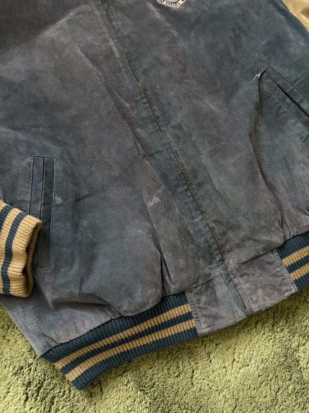 Phase 2 Turbo Diesel Register Suede Bomber XL 7