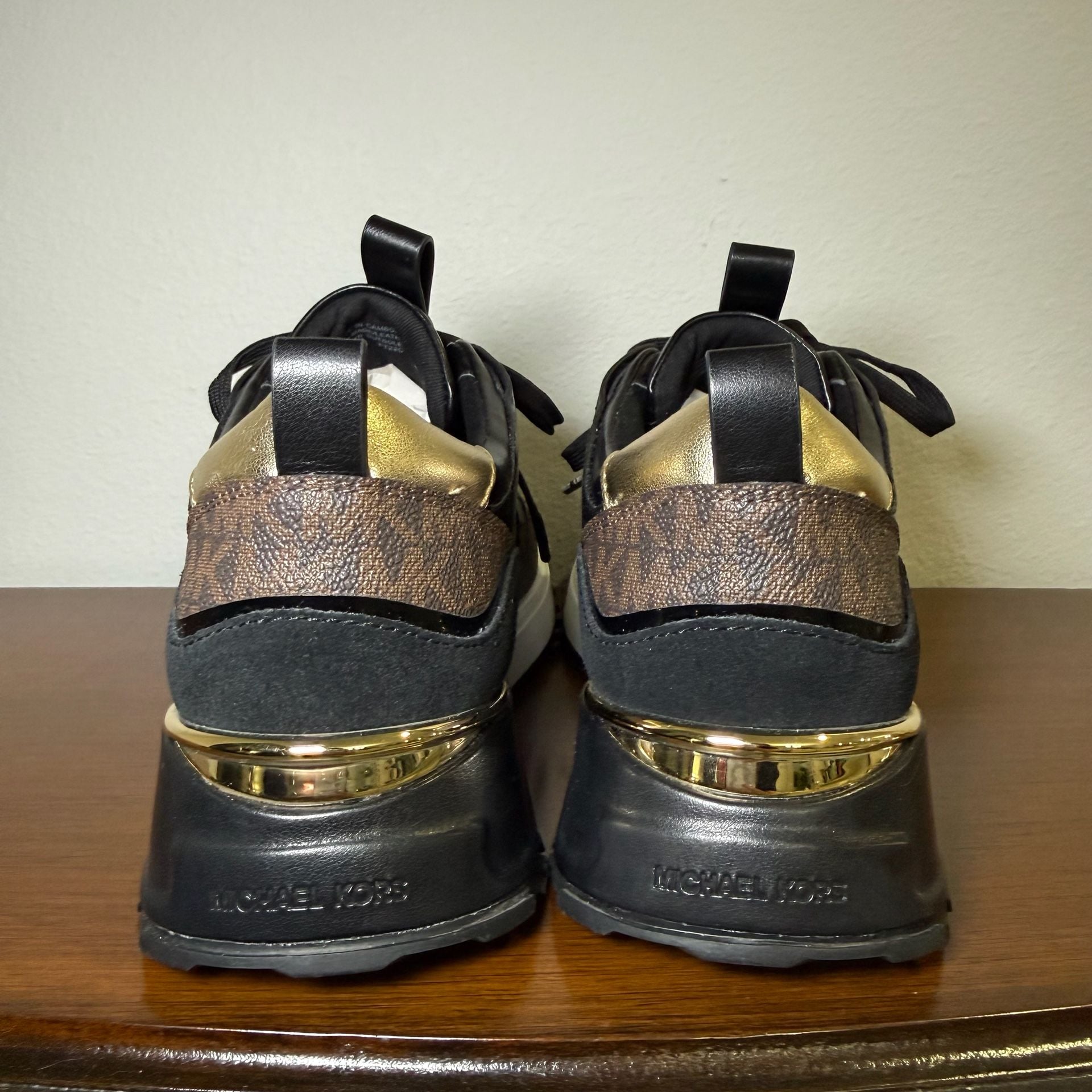 Michael Kors Theo Trainer Size 7.5M Black Monogram 6