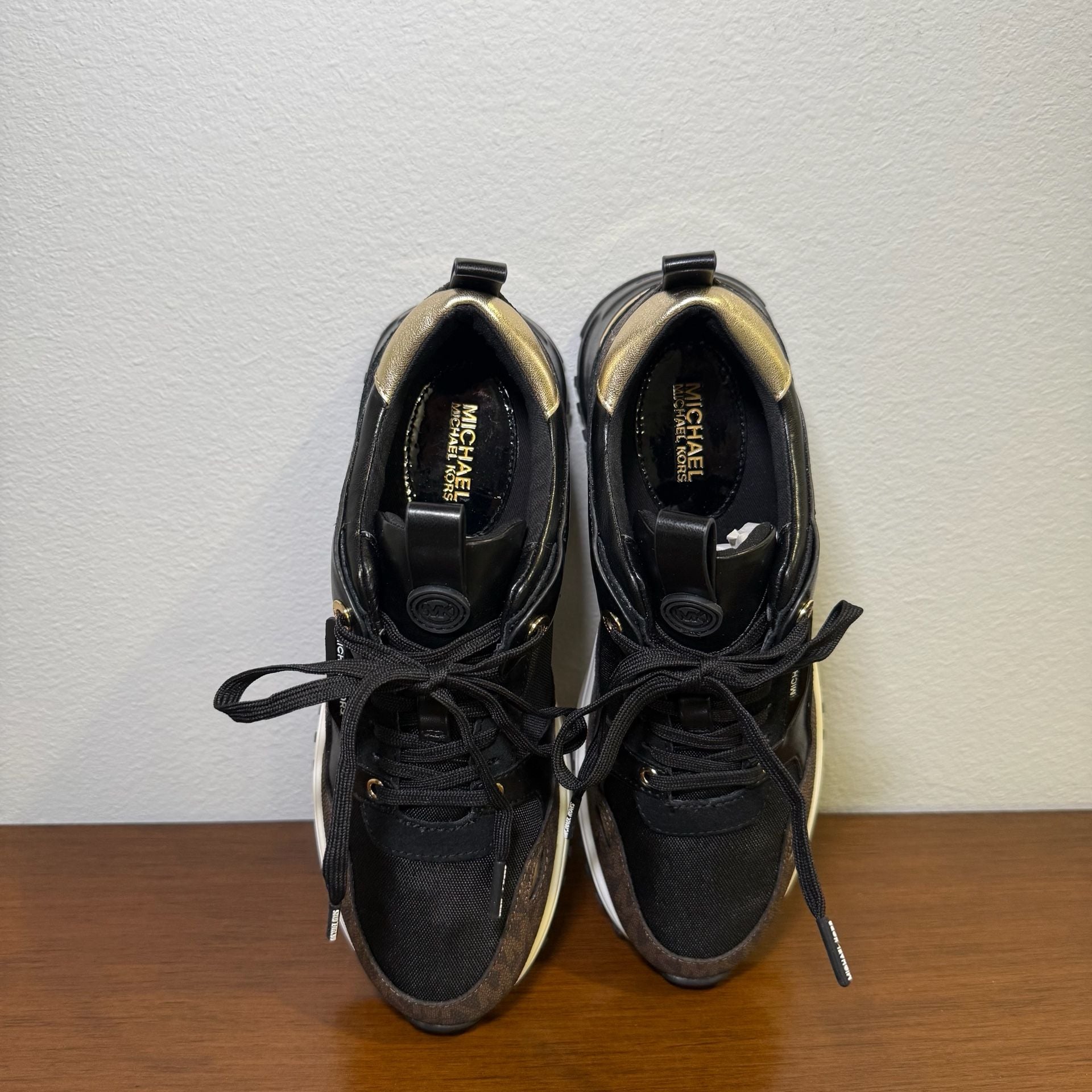 Michael Kors Theo Trainer Size 7.5M Black Monogram 10