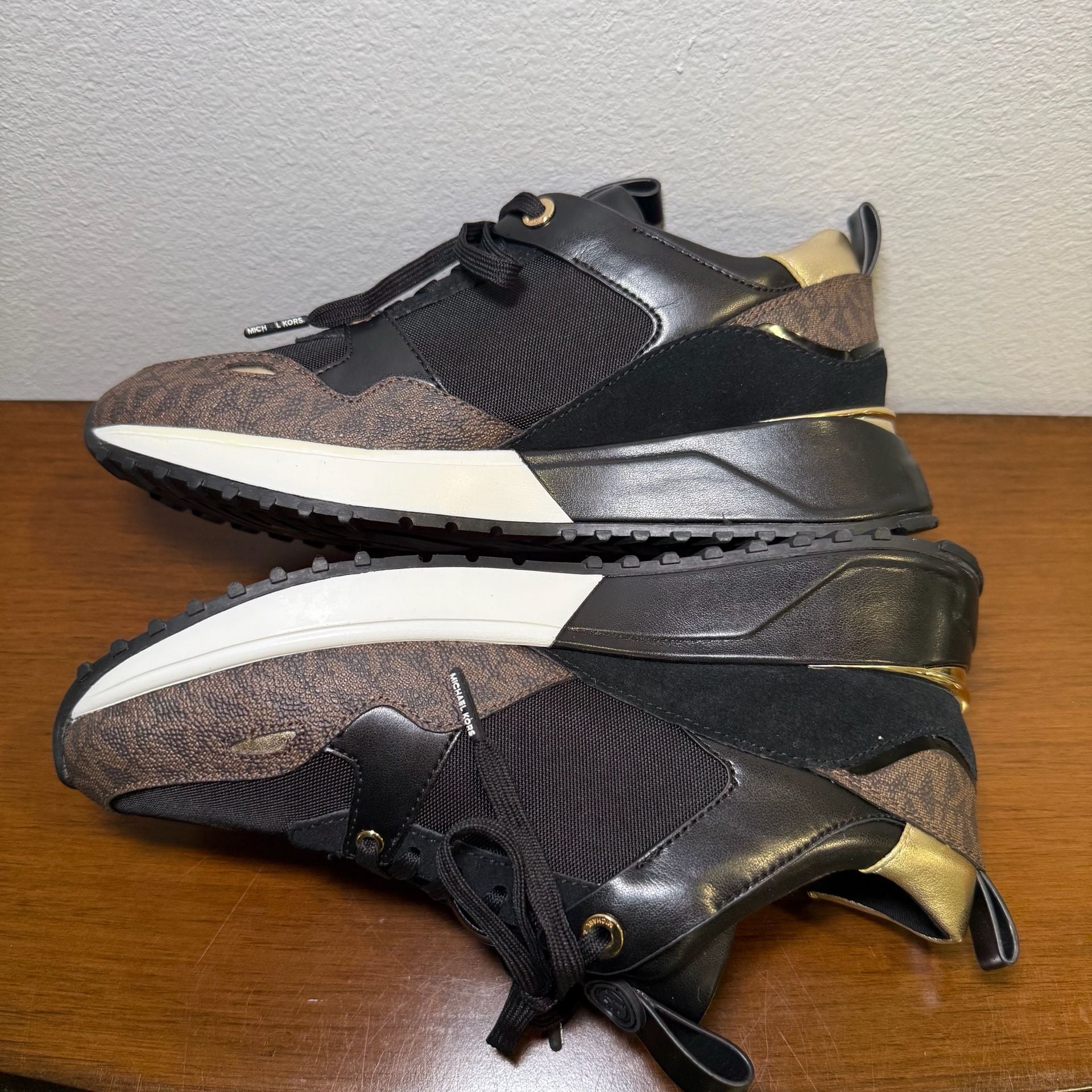 Michael Kors Theo Trainer Size 7.5M Black Monogram 12
