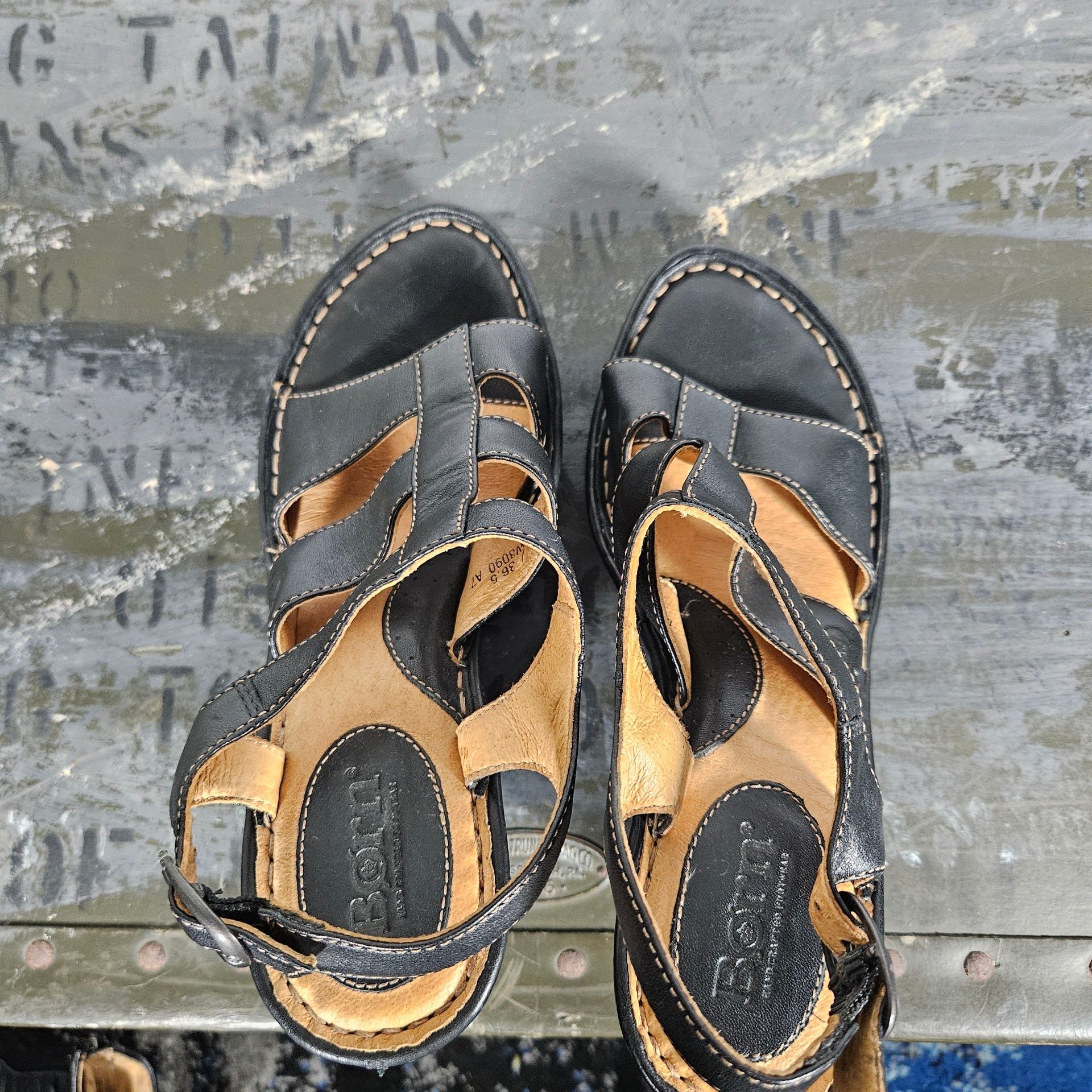 Born Wedge Sandals Size 6 Black Leather 7