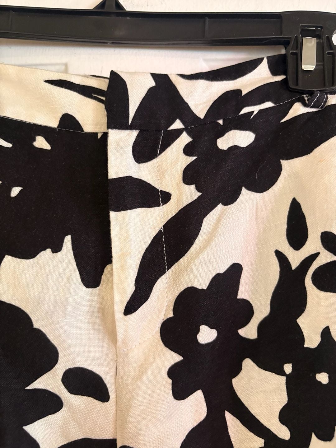 Black and White Floral Print Shorts 4