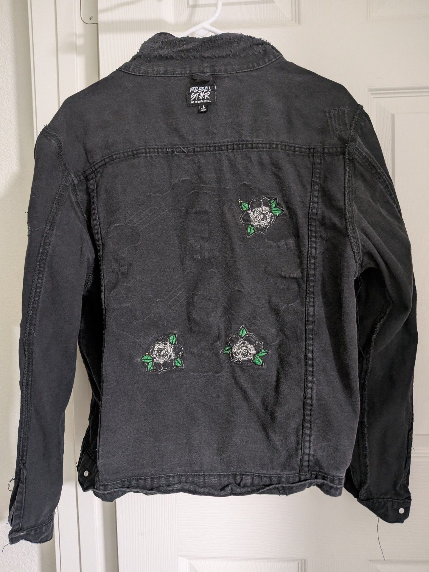 Rebel Star Denim Jacket Size L Black Rose Patches 11