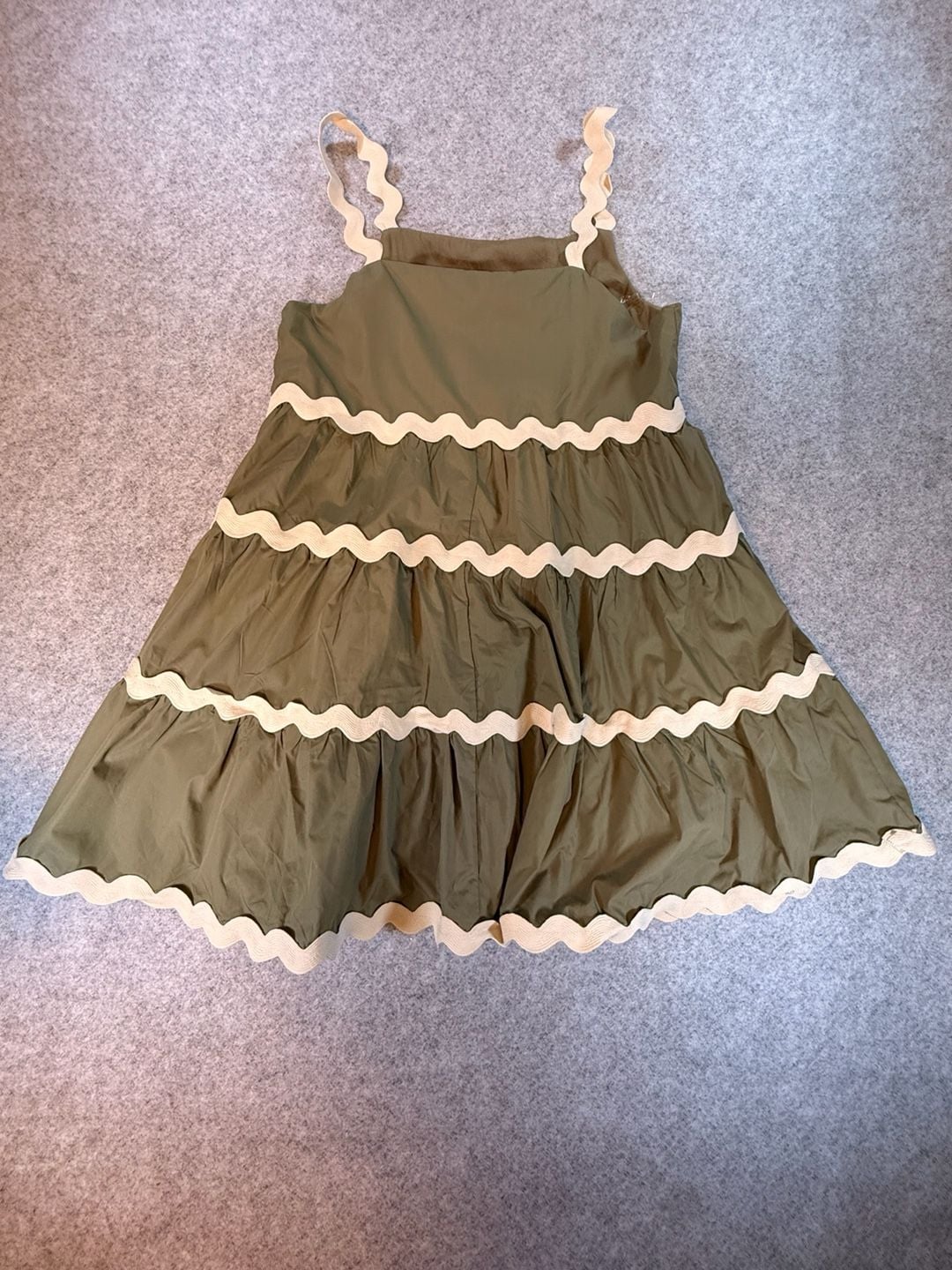 Entro Tiered Mini Dress Size L Green Scalloped Trim 7
