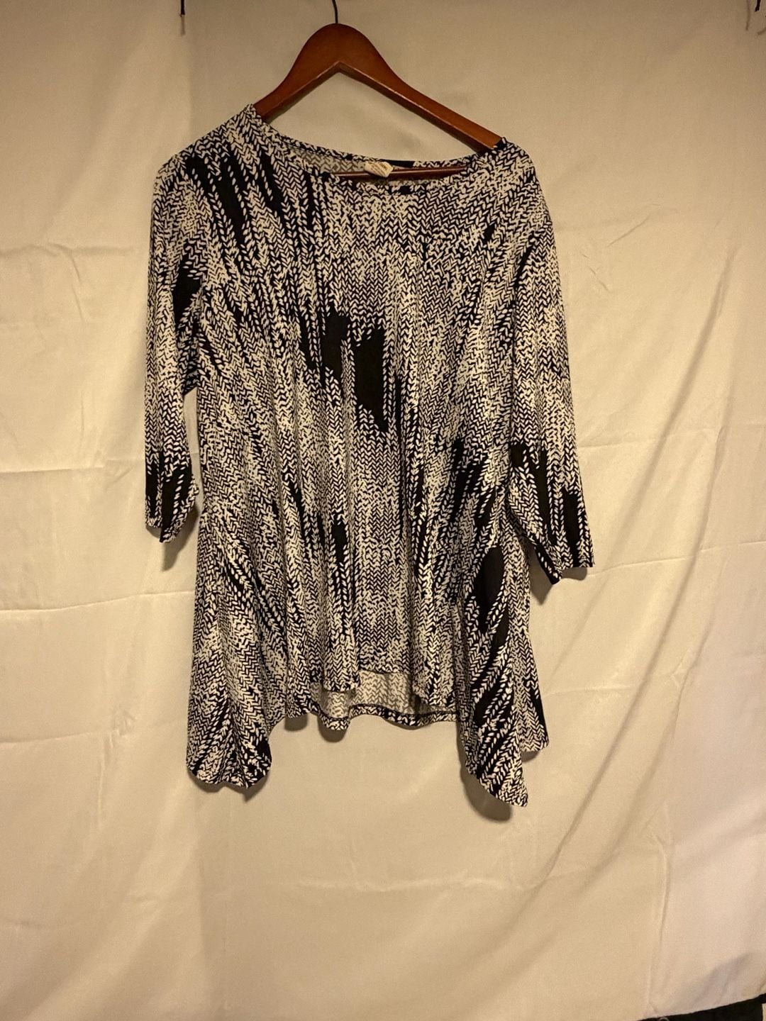 Faded Glory 3/4 Sleeve Top Size 1X 16W Black White Abstract Print 4