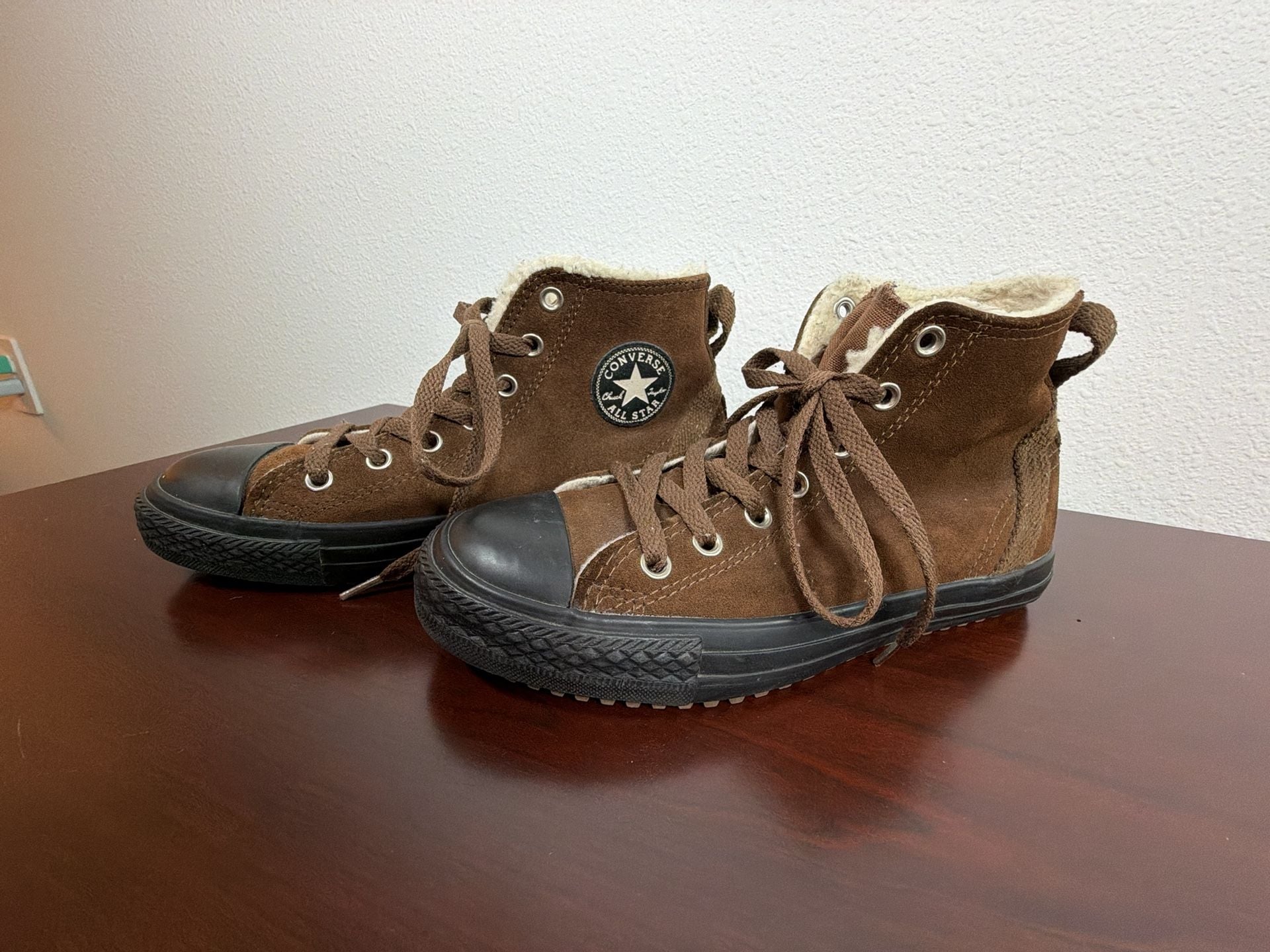 Converse Chuck Taylor Hollis Hi Size 5 Brown Suede Sherpa Sneakers 2