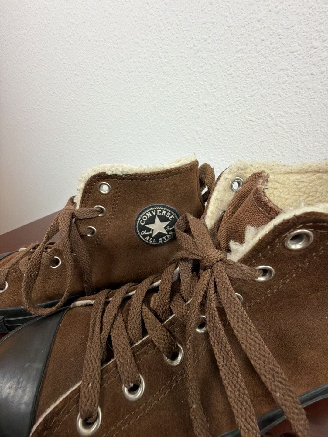 Converse Chuck Taylor Hollis Hi Size 5 Brown Suede Sherpa Sneakers 3
