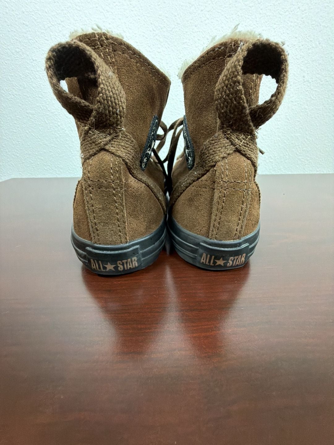 Converse Chuck Taylor Hollis Hi Size 5 Brown Suede Sherpa Sneakers 4