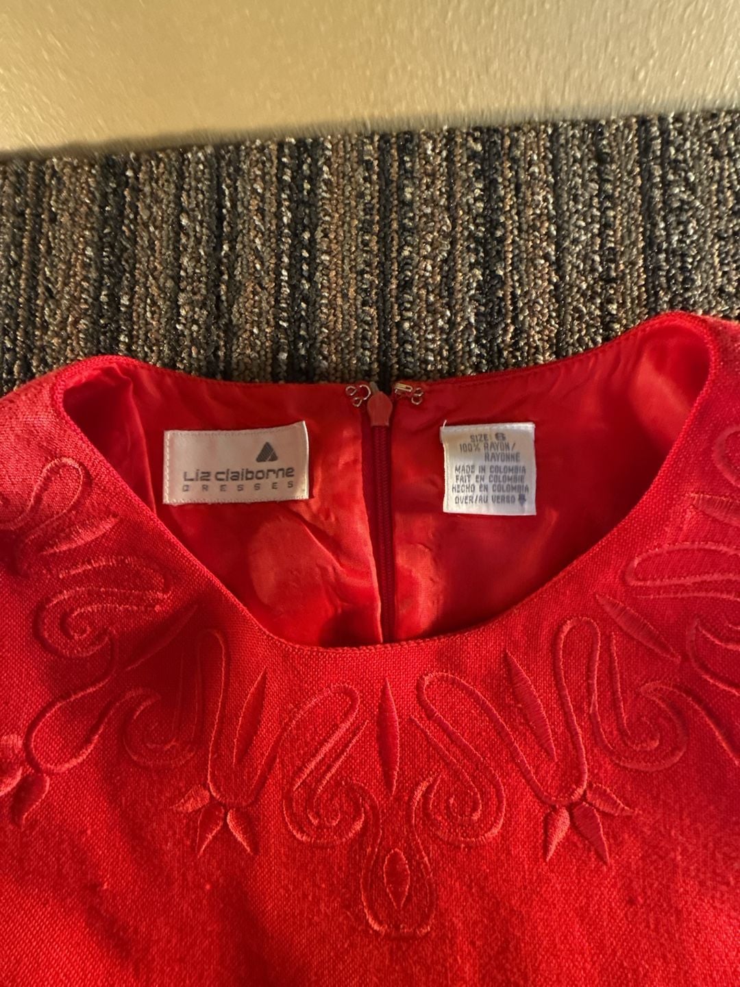 Liz Claiborne Sheath Dress Size 6 Red Rayon Embroidered Collar Vintage 3