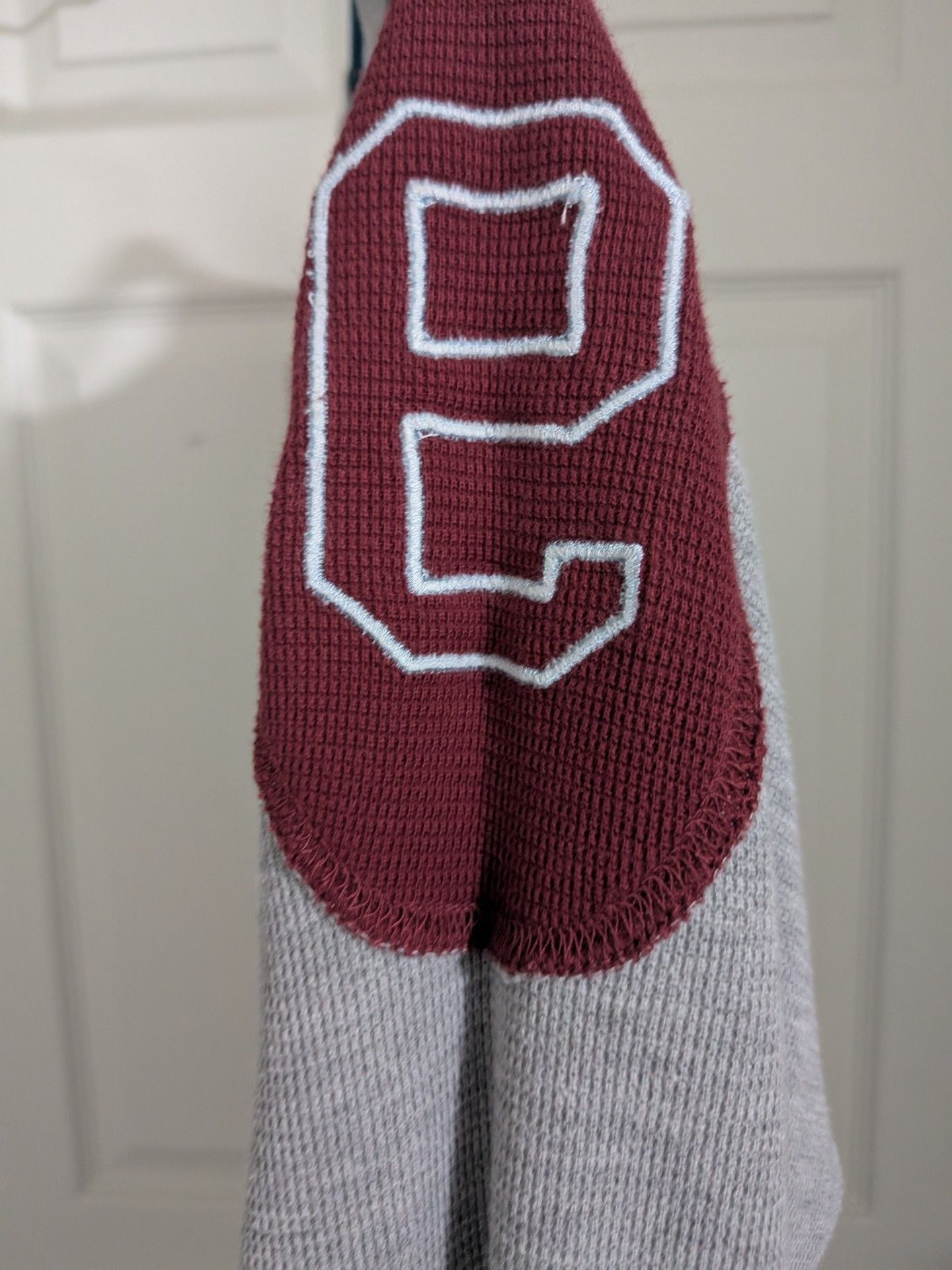 GUESS Long Sleeve Waffle Knit Shirt Grey Burgundy 9