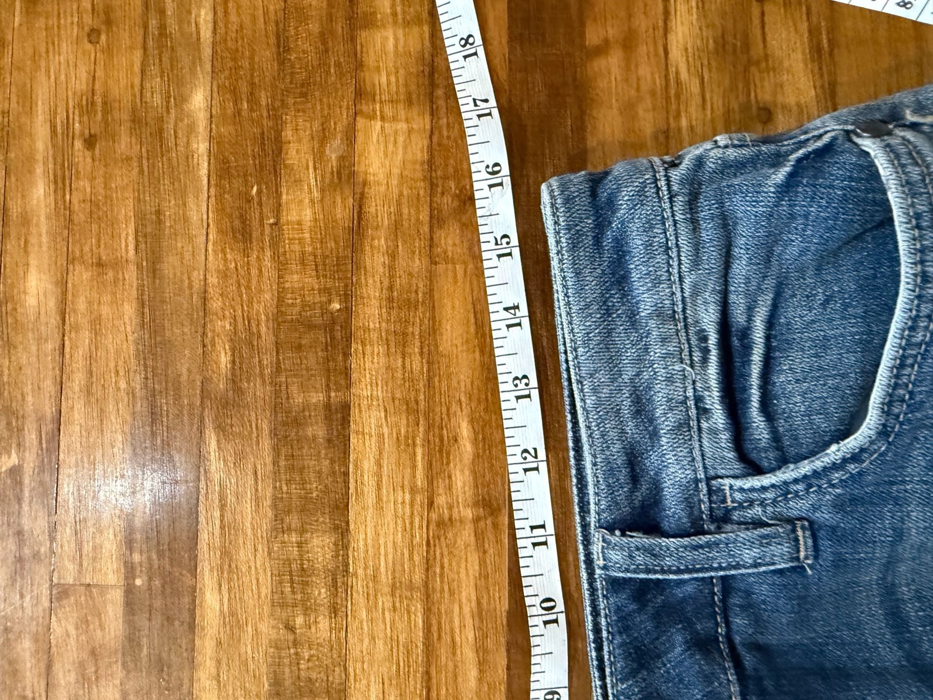 Pilcro and the Letterpress Hyphen Gold Sequin Cropped Jeans Size 27 (k1) 7