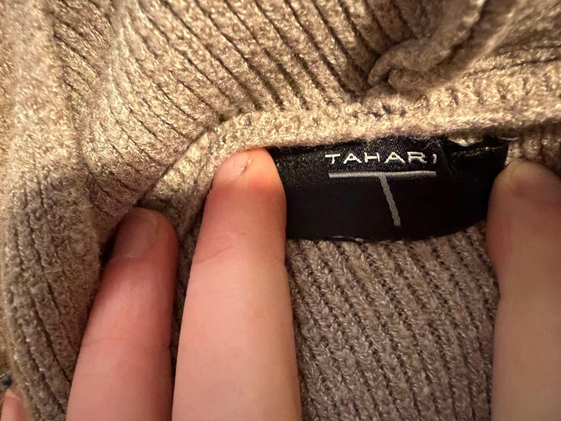 Tahari Hooded V-Neck Sweater Tan Knit 4