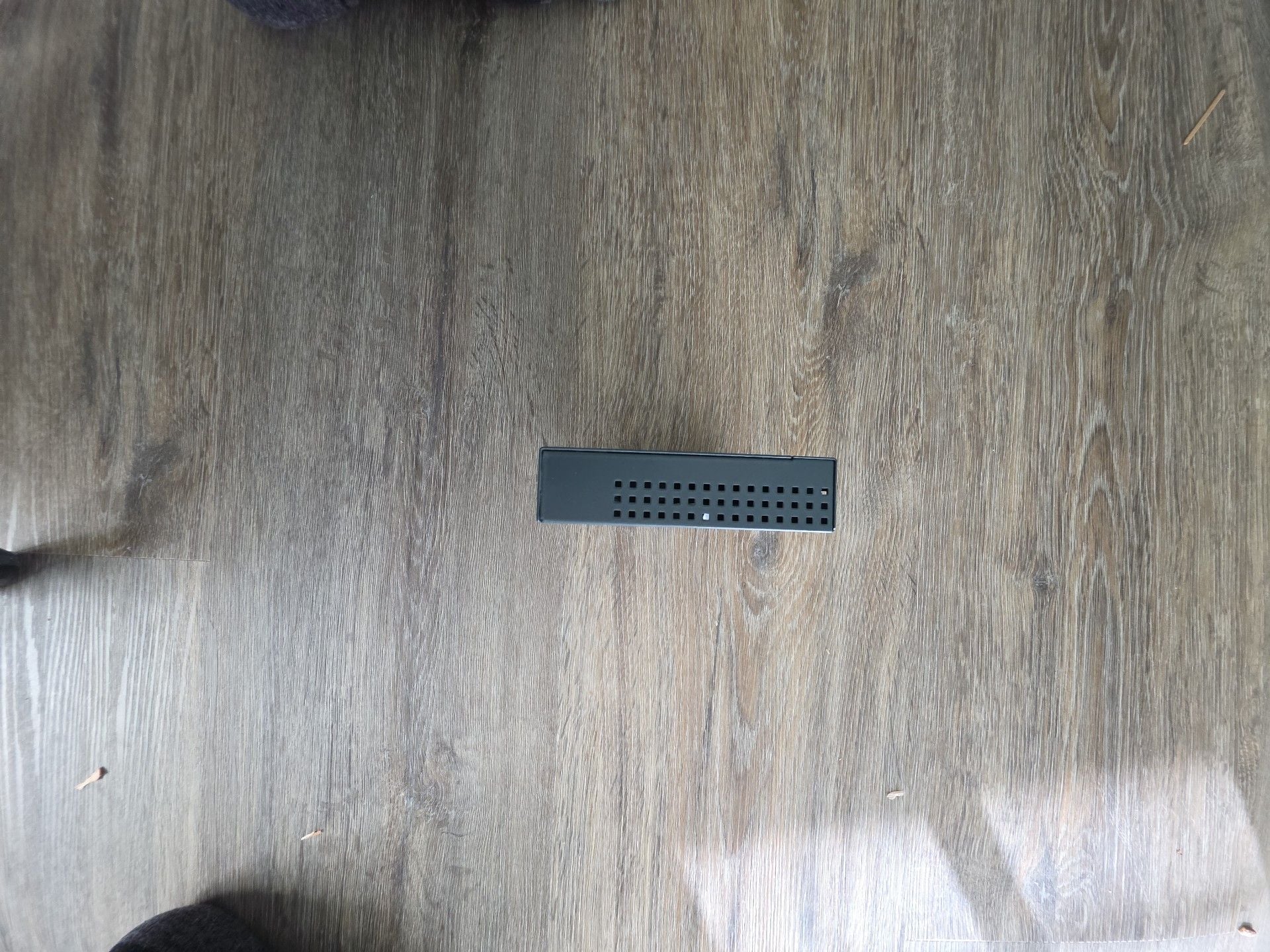 TP-Link TL-SG108 8-Port Gigabit Desktop Switch 4