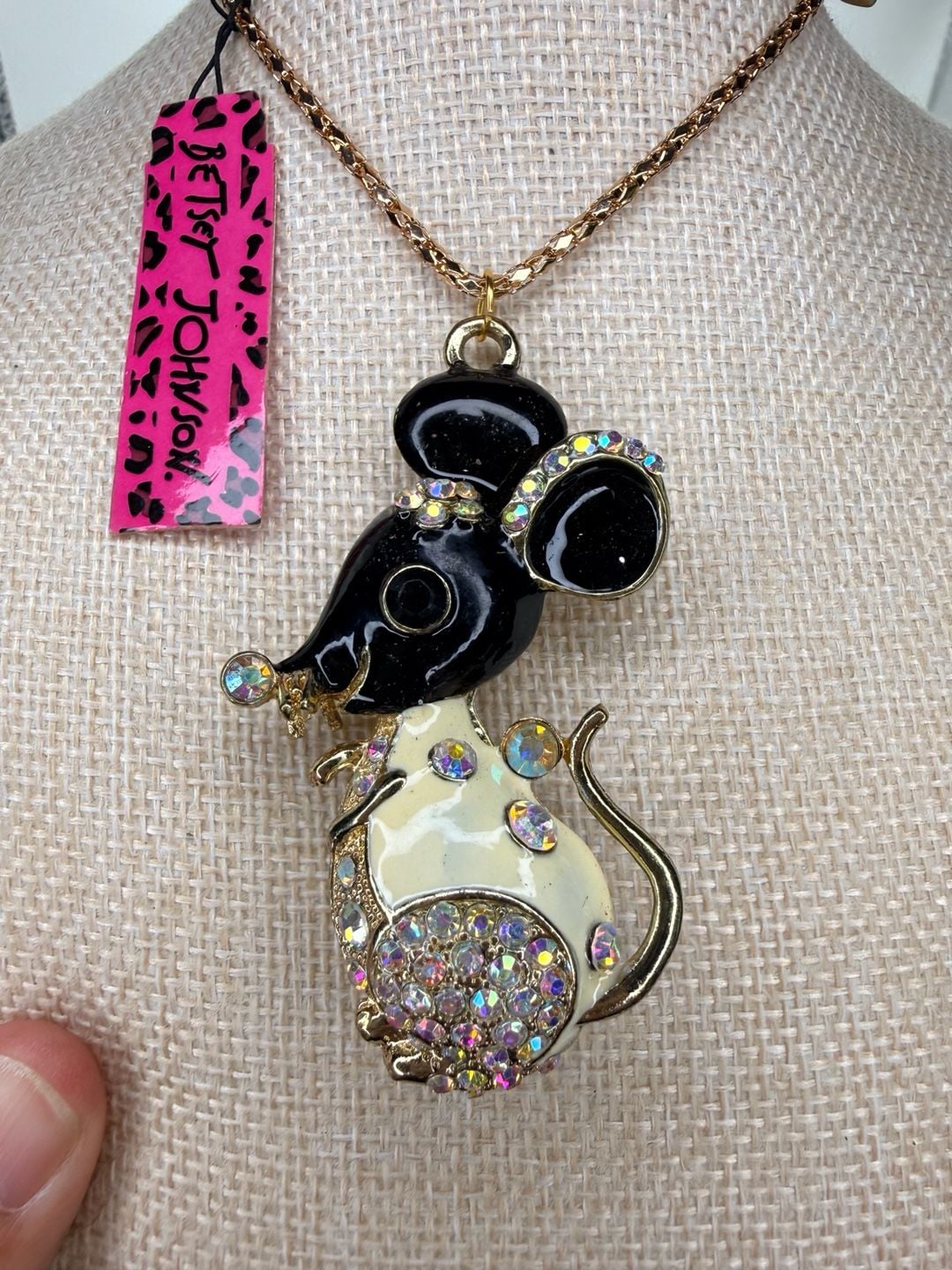 Betsey Johnson Crystal Enamel Mouse Pendant Necklace 10