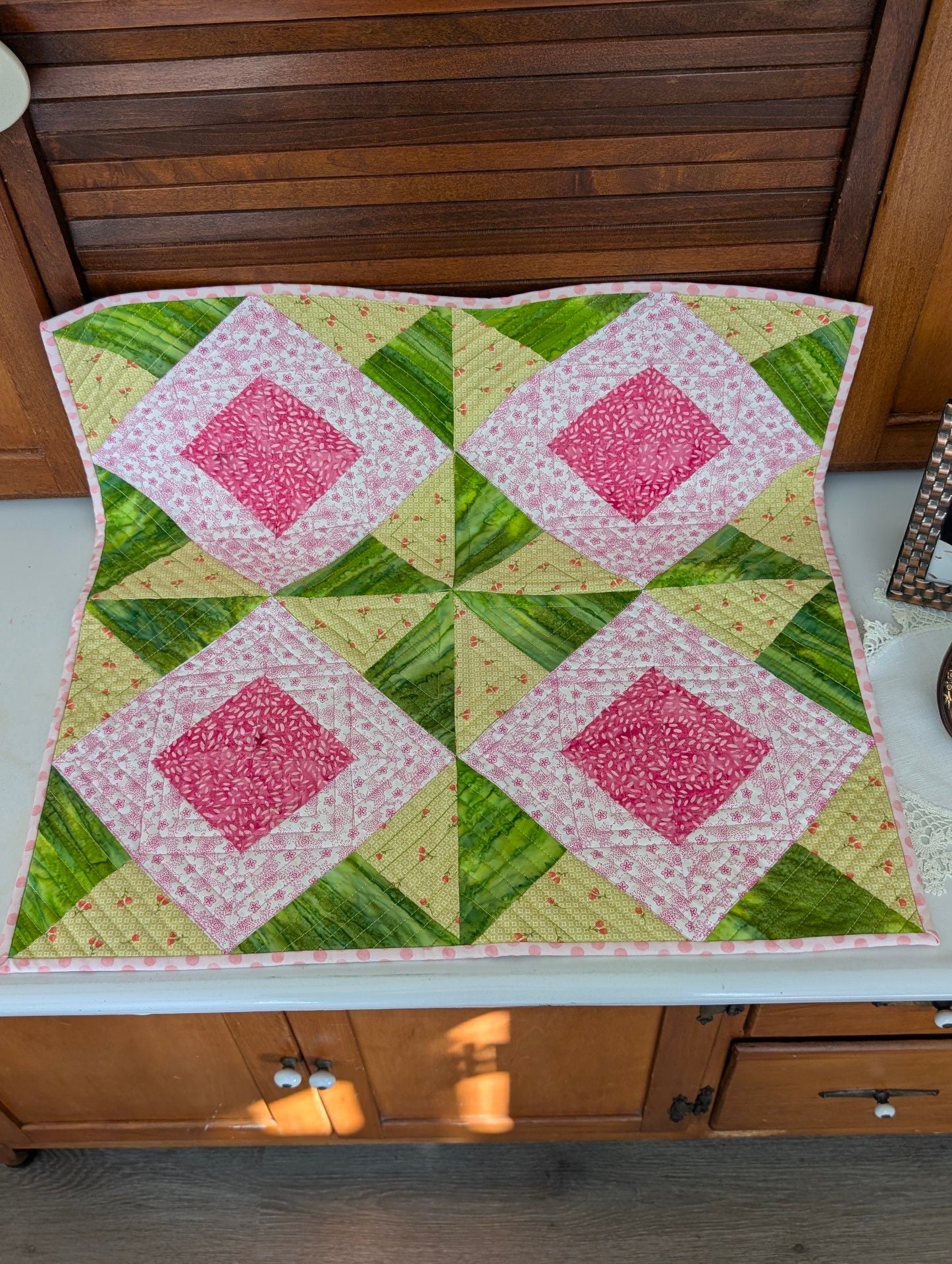 Handmade Quilted Table Topper Economy Block Loralie Designs ApronEsque Signed 1