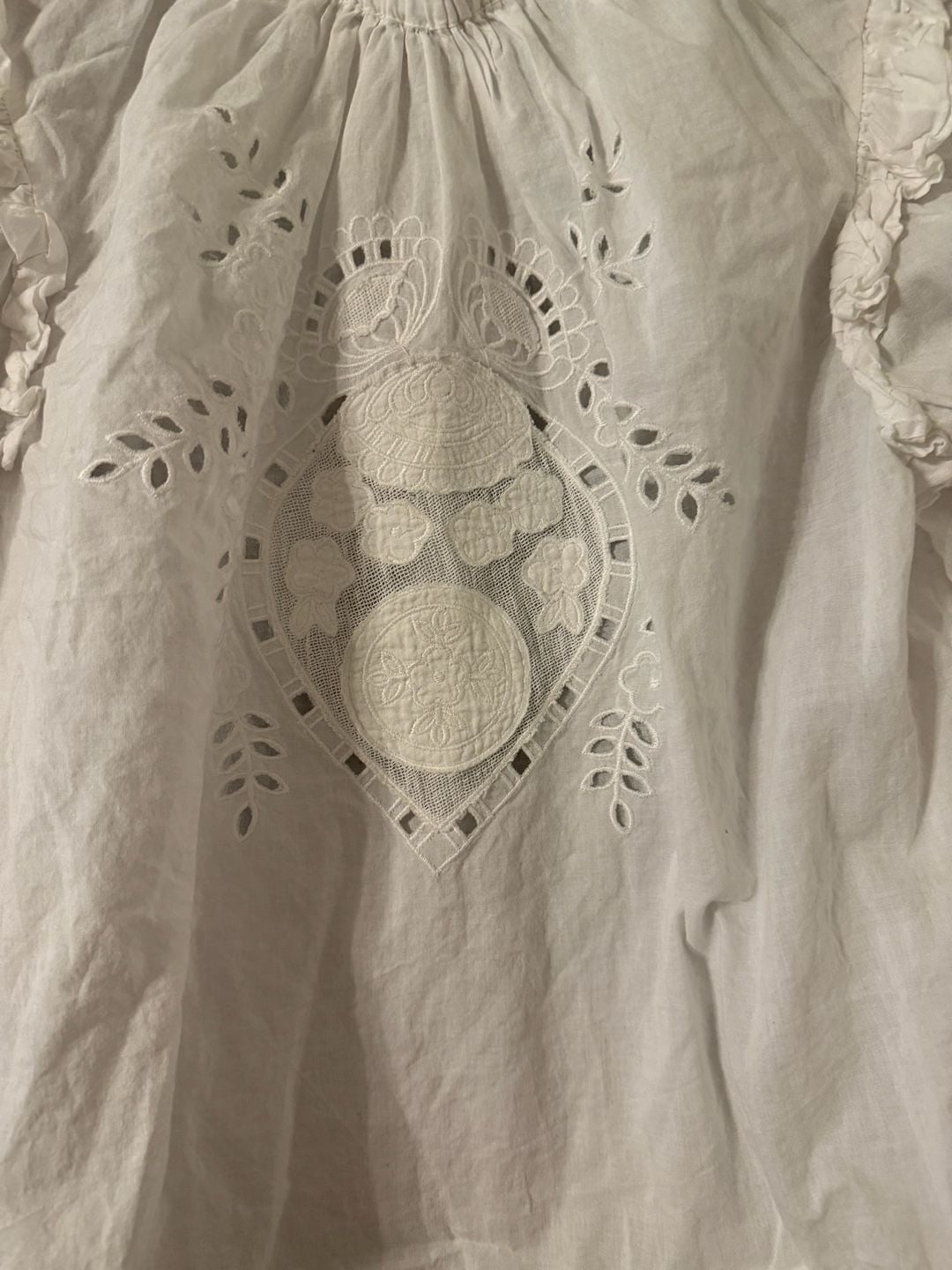 Jennifer Grace Blouse Size S White 100% Cotton Eyelet Embroidered Ruffle blouse 8